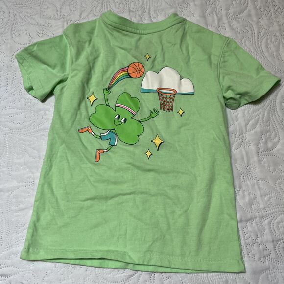 Cat & Jack Basketball Shamrock Graphic Tee Size 5 - Picture 4 of 6